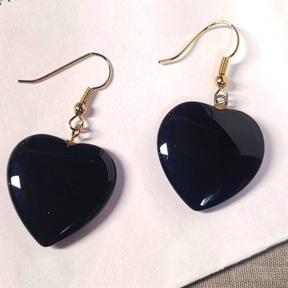 Goldtone black heart stone earrings  VTG style - Picture 3 of 13